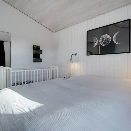 Jonke - 800m From The Sea By Interhome Semesterbostad